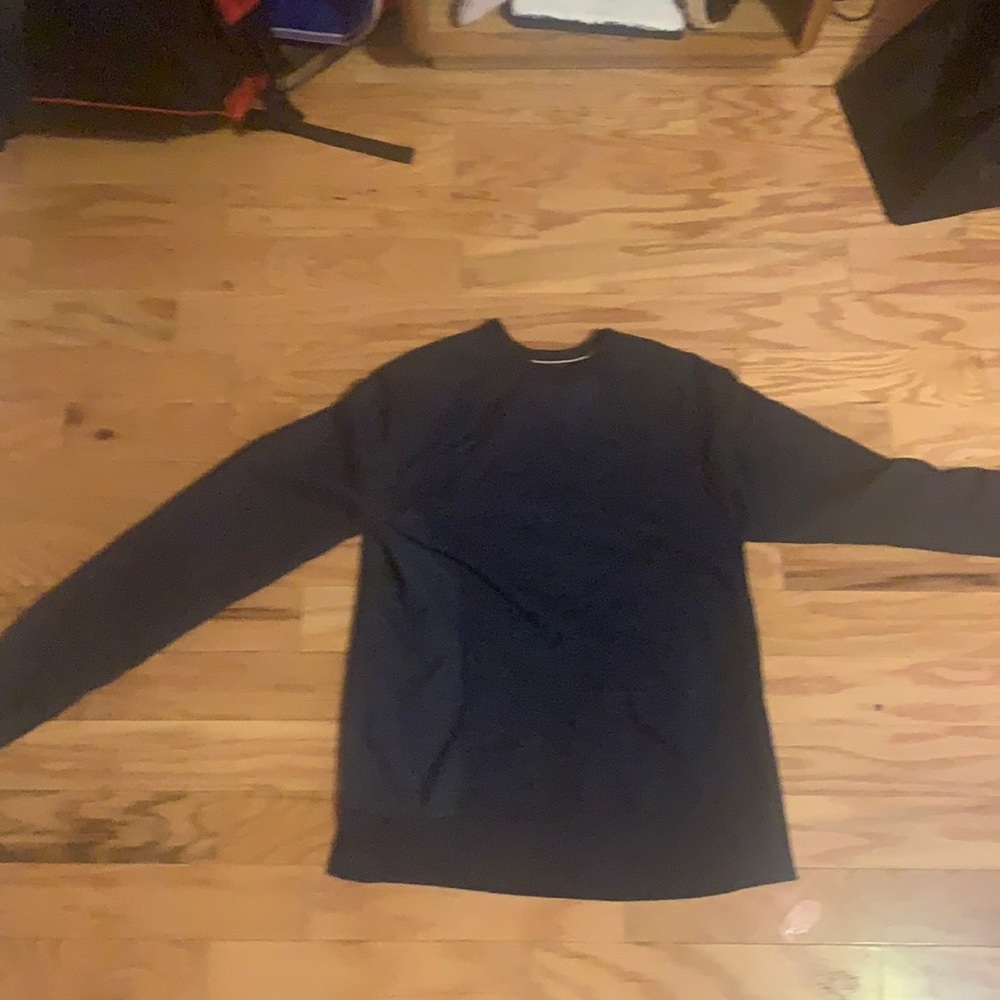 Navy blue Champion Sweatshirt, barely worn.